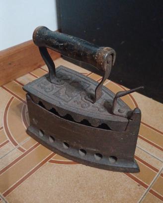 ferro da stiro a carboned'epoca