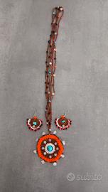 Collana con orecchini 