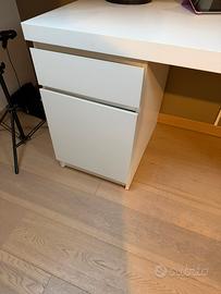 Scrivania piu Mobile armadio