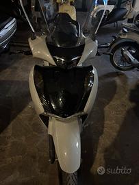 Sh 125 2025 grigio finanza