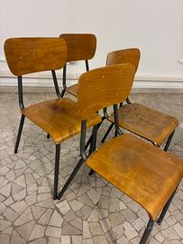 4 sedie scuola