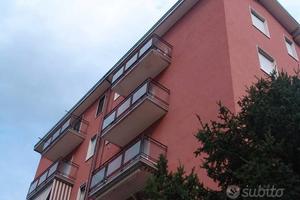 Trilocale ultimo piano doppia esposizione