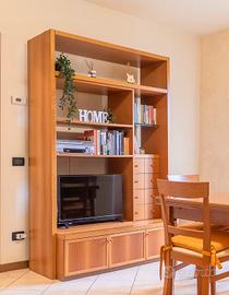 Parete Attrezzata in Legno per Tv