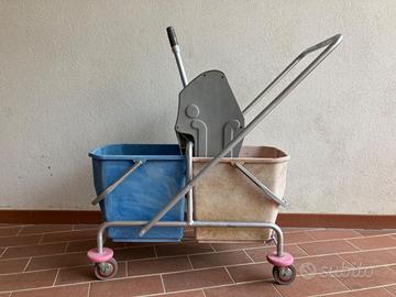 Carrello per le pulizie