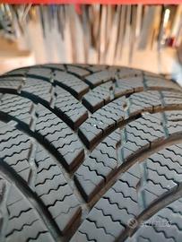 Gomme invernali 215/55 R17 98V  dot 0422