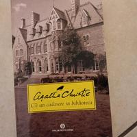 libro "C'è un cadavere in biblioteca"