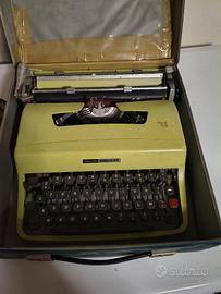 Macchina da scrivere Olivetti Lettera 32 