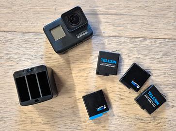 GoPro Hero 7 Black + 4 batterie