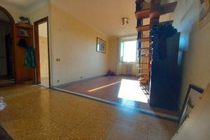 Ultimo piano ascensore e box privati