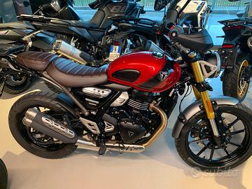 Triumph scrambler 400 x