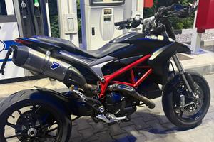 Ducati Hypermotard 821