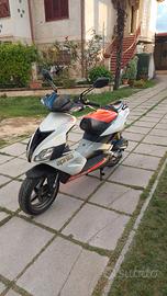 Aprilia sr factory 