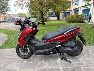 Honda Forza 350