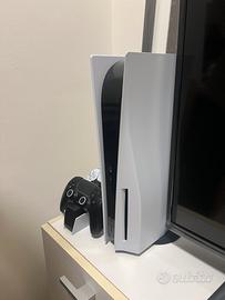PS5 con disco e 2 Joystick