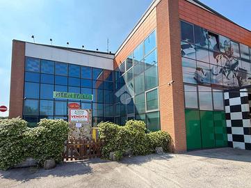 NEGOZIO A MONIGA DEL GARDA