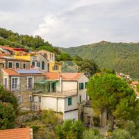 CASA SEMINDIPENDENTE A VASIA