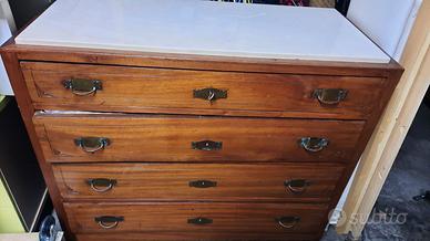 Cassettone in legno e marmo