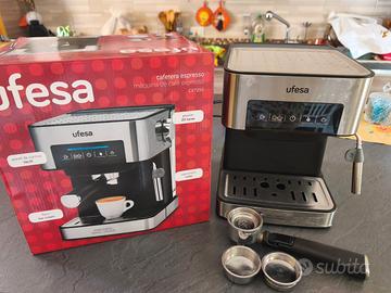 Macchina caffè Ufesa con cappucinatore