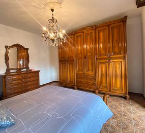 Armadio letto comò e comodini stile classico legno