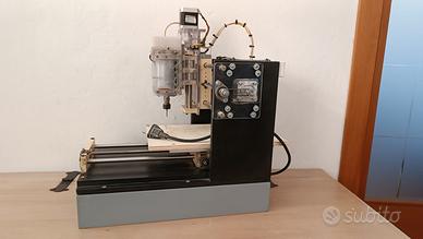 Fresatrice a controllo numerico CNC