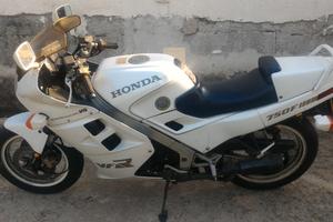 Honda VFR 750 - 1988