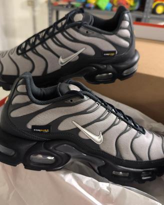NIKE AIR