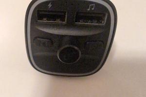 Trasmettitore FM Bluetooth per Auto