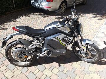 Super Soco TSX - VMoto - moto elettrica 50cc(2022)