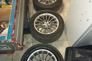 Cerchi originali BMW con pneumatici nuovi 7000km