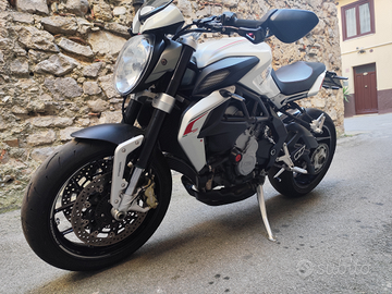 MV Agusta Brutale Dragster 800