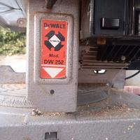 DeWalt mos. 252