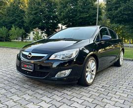 Opel astra berlina cosmo e5