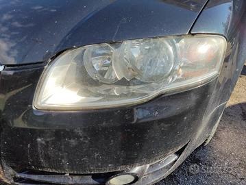 Proiettore sinistro AUDI A4 del 2006