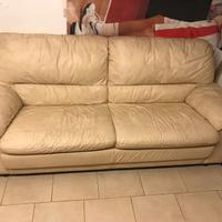 Divani in pelle color panna