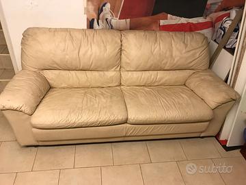 Divani in pelle color panna