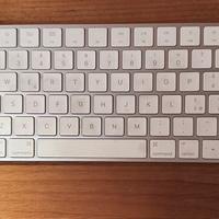 tastiera e mousse senza fili Apple