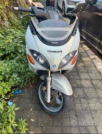 PIAGGIO X9 cc 250 ANNO 2001 KM 4000