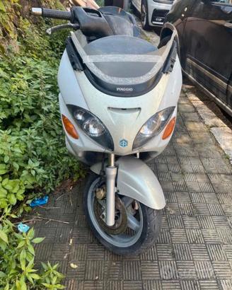 PIAGGIO X9 cc 250 ANNO 2001 KM 4000