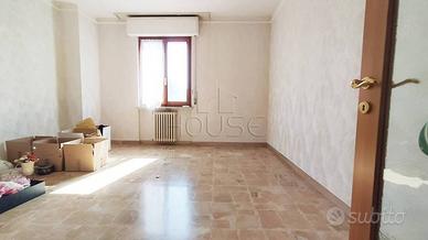 Appartamento di 95 m² con 4 locali e box auto a Ci