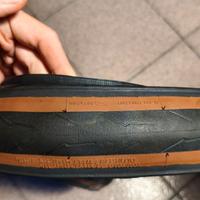 Copertone Pirelli PZero Race TLR + 2 camere d'aria