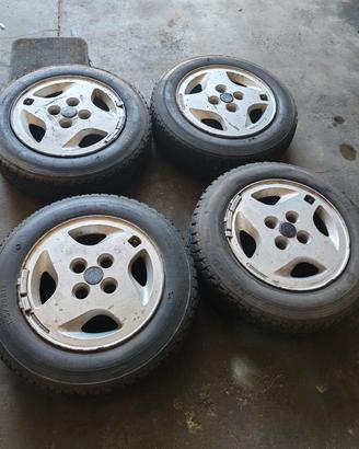  cerchi e gomme 13 per la Fiat panda 