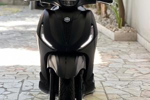 Beverly 400 deep black