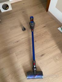 Aspirapolvere Dyson V8