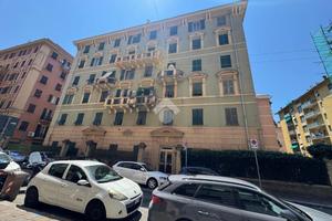 3 LOCALI A GENOVA