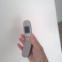 cellulare LG  KG376 piccolissimo perfetto