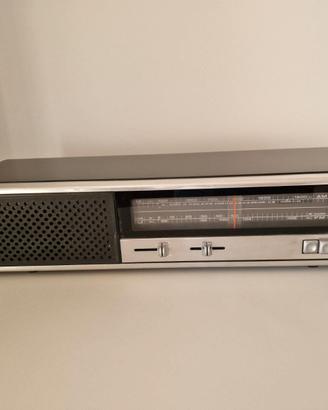Radio modernariato modello Nordmende Norma