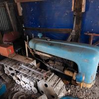 Landini trattore cingolato vecchio