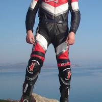 Tuta in pelle Alpinestars.