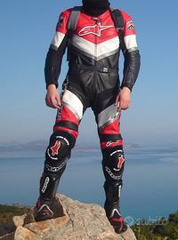 Tuta in pelle Alpinestars.