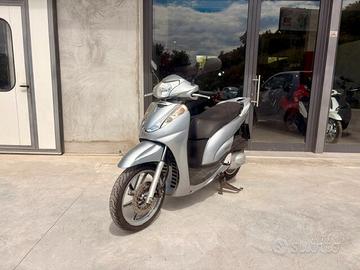 Honda SH 300
